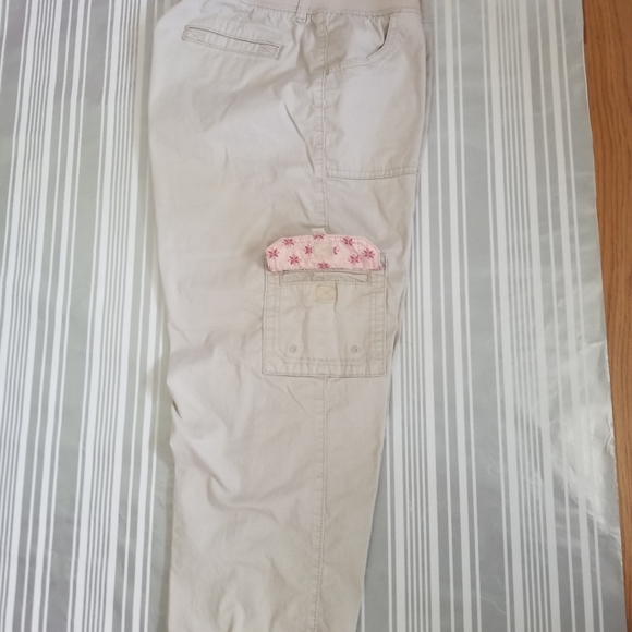 LEE RELAXED FIT CAPRI - Picture 2 of 6